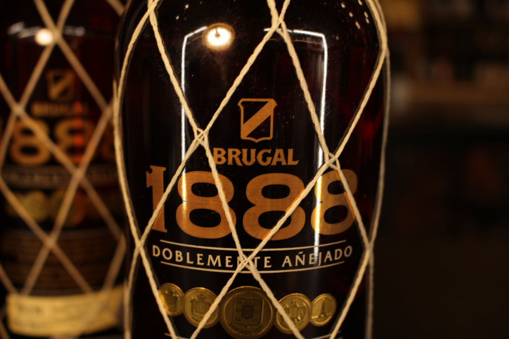 BRUGAL RON DOBLEMENTE AÑEJADO.