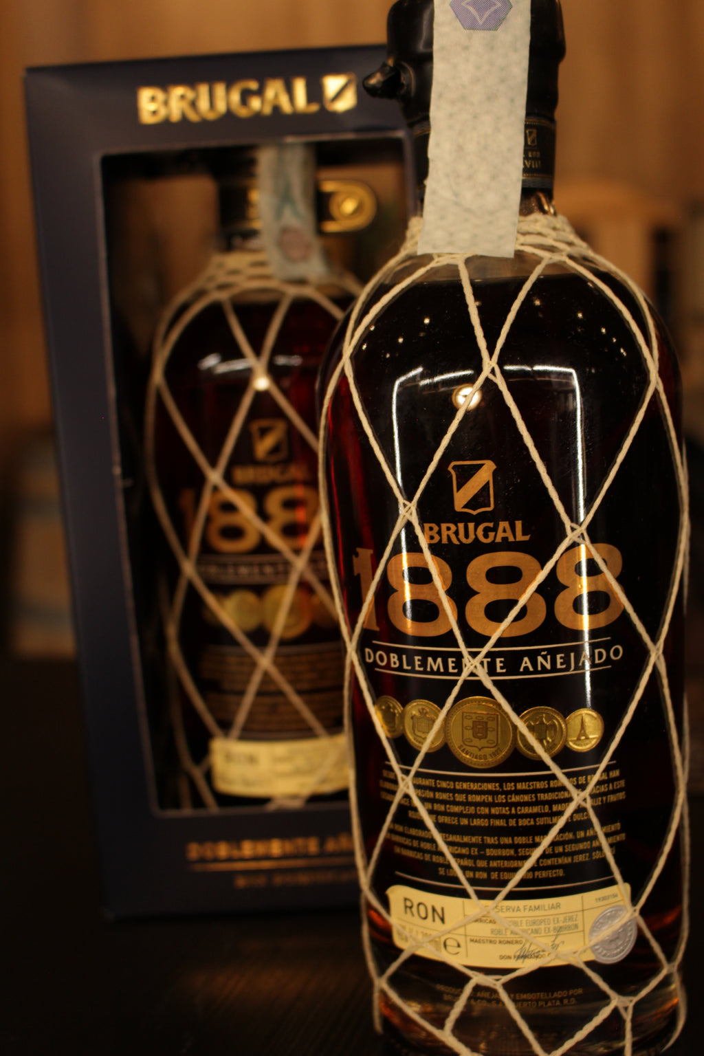 BRUGAL RON DOBLEMENTE AÑEJADO.