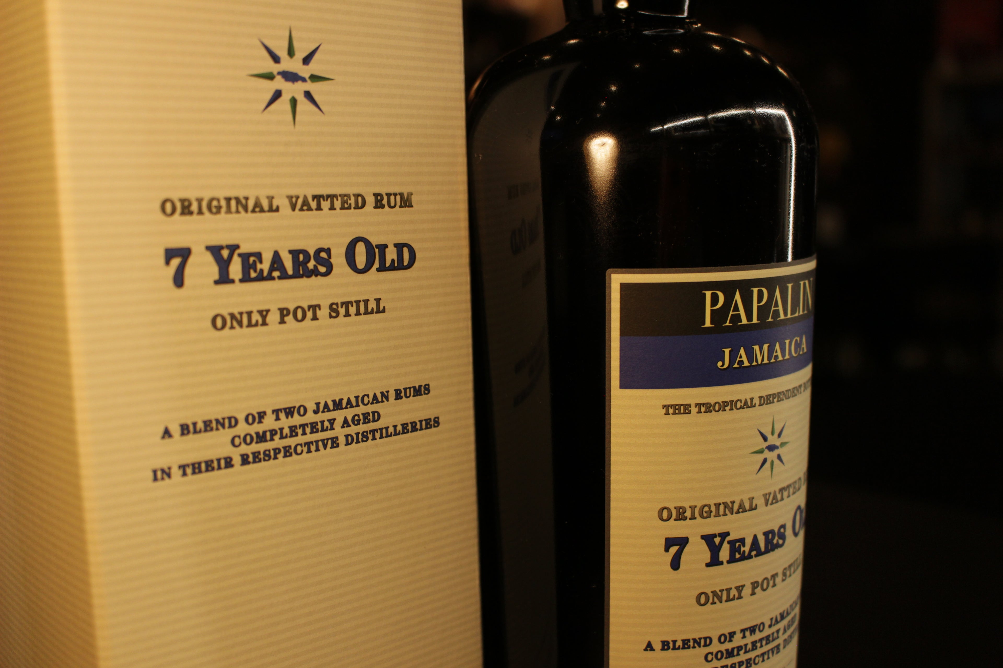 RUM JAMAICA PAPALIN.