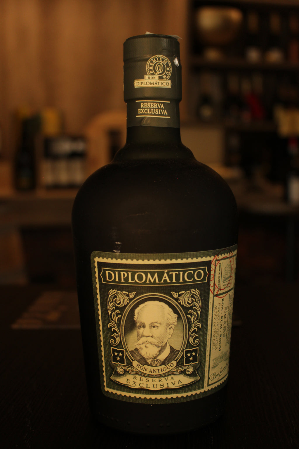 DIPLOMATICO RON ANTIGUO.